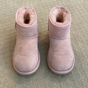 Girls pink Classic Mini Ugg Boot. Size 1. Like new